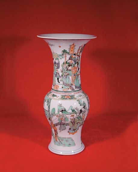 Fine Chinese Famille Verte Porcelain Vase