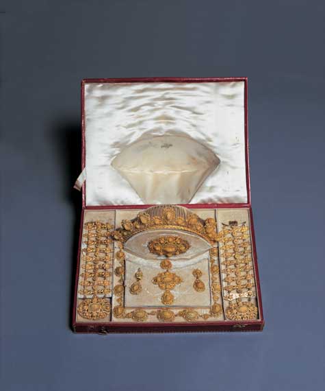 Rare Complete Parure