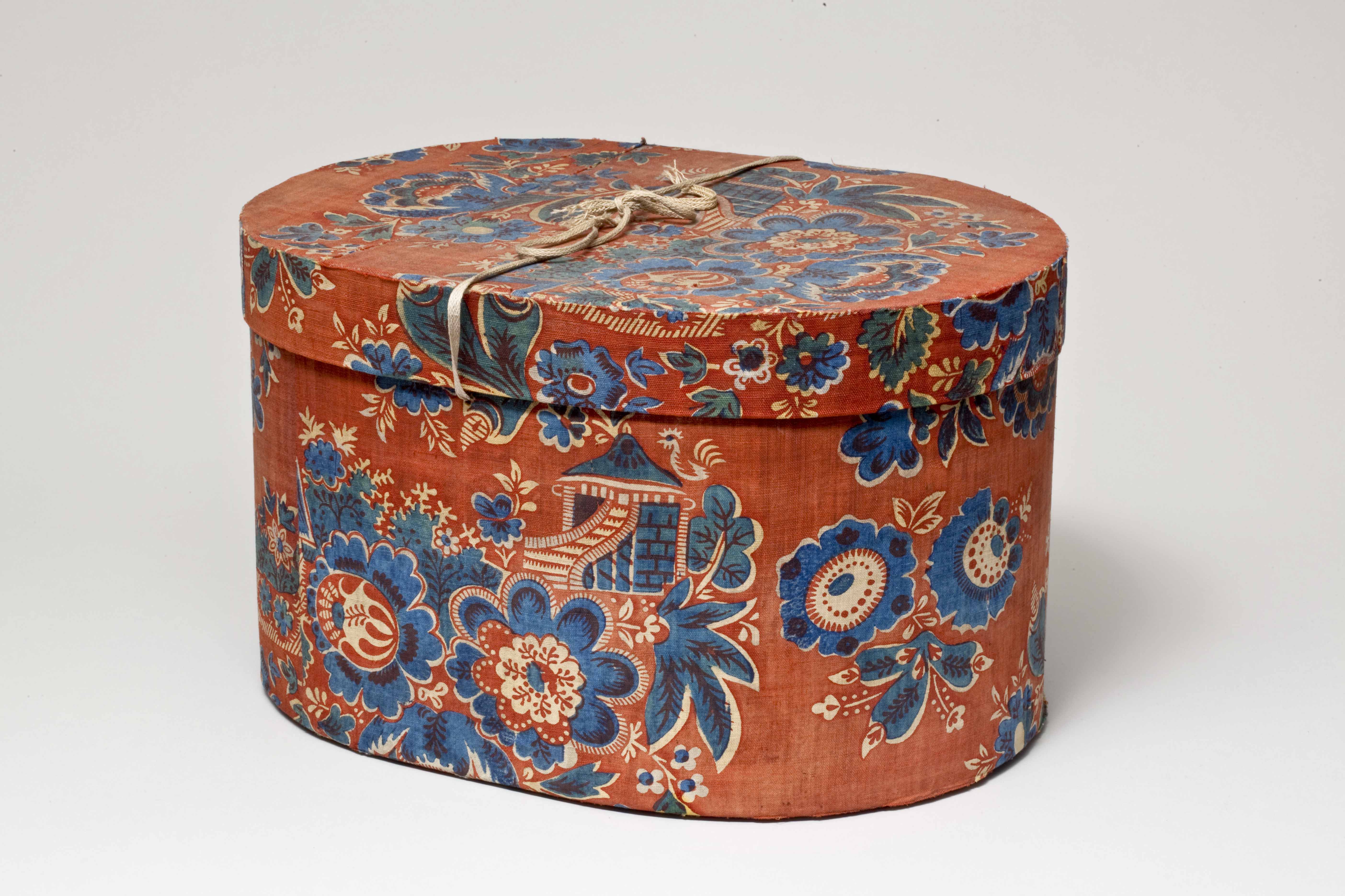 A Chintz Covered Oval Band Box