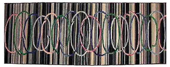 INTERLOCKING RINGS HOOKED RUNNER