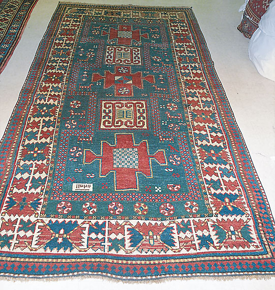 Karabesh, 4.3 x 8.8
