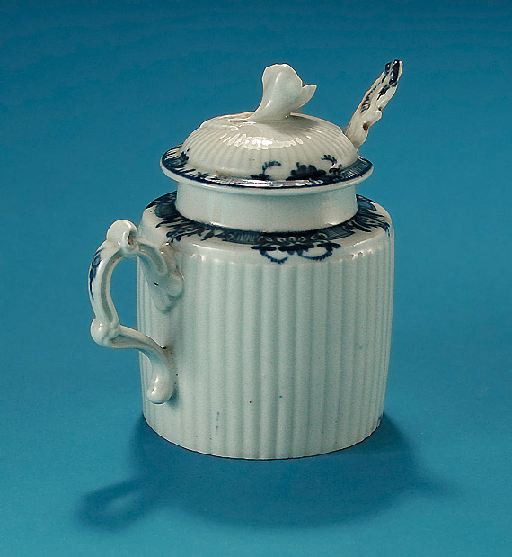 FIRST PERIOD WORCESTER WET MUSTARD POT AND COVER  With Matching Original Spoon, c1765-72