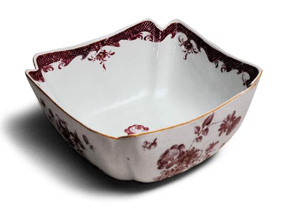 Chinese Export Porcelain Bowl