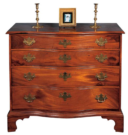 Chippendale Mahogany Serpentine-Front Chest