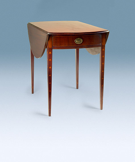 Hepplewhite Mahogany Pembroke Table